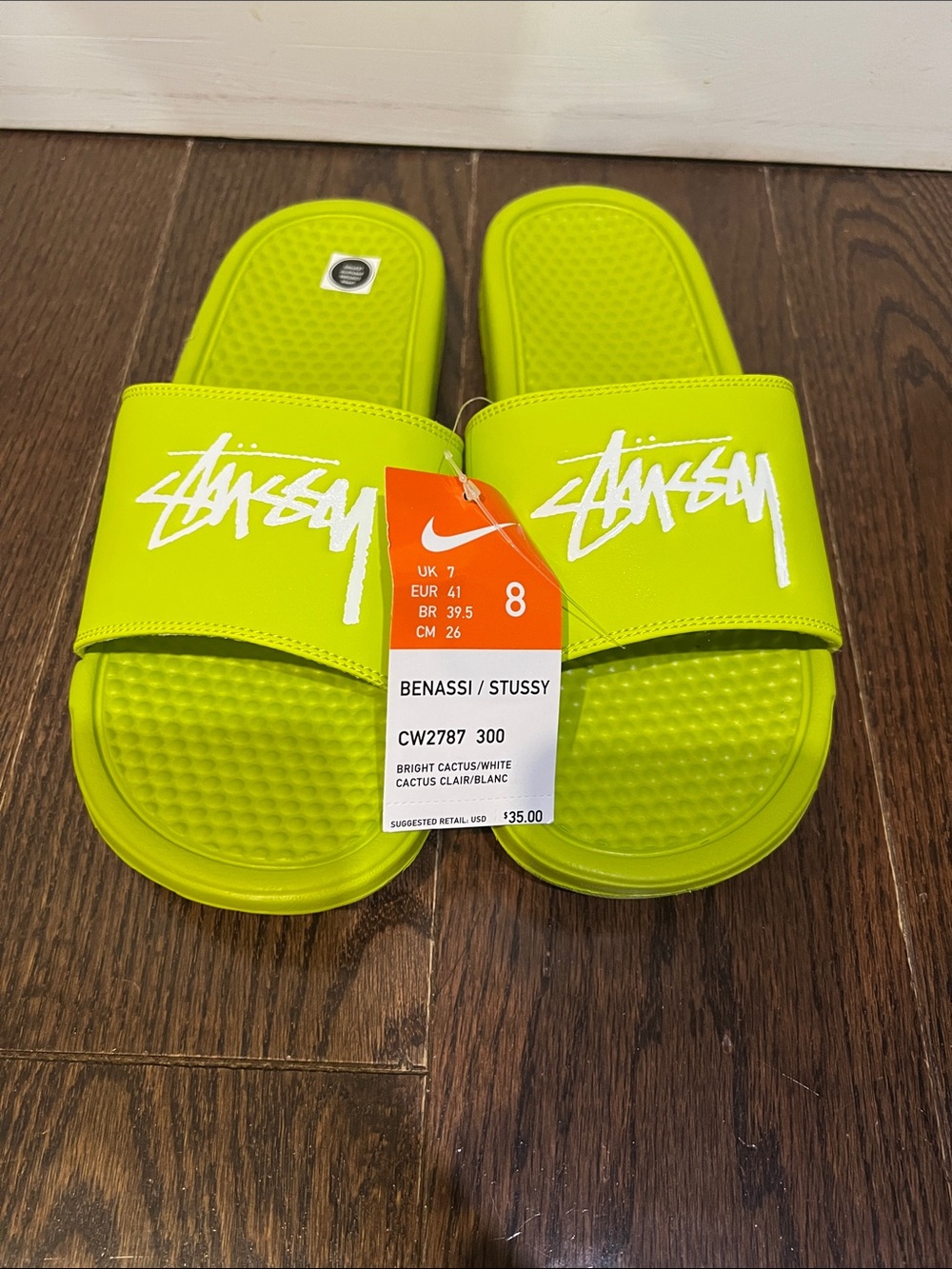 Stussy Men Slide Sandals in Bright Cactus with White Logo. New. Never worn.